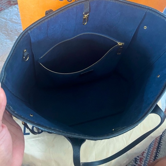 Louis Vuitton Neverful MM - Picture 8 of 17